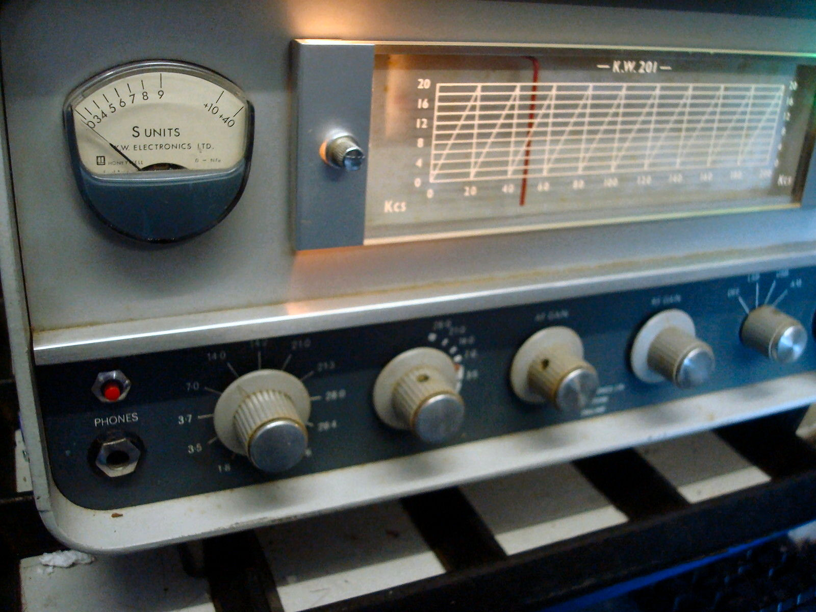 (K.W. Electronics) KW 201